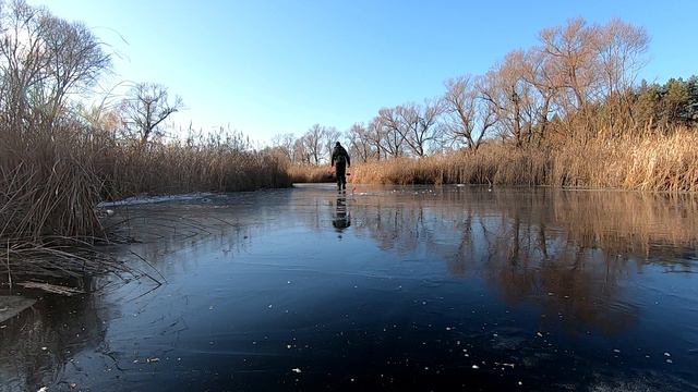 Первый Лёд в 2020 году , Пробовал ловить окуня и также пробовал ставить жерлицы!!!! смотреть онлайн