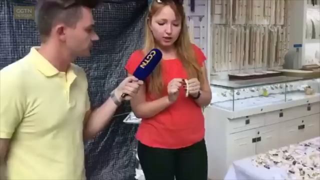 Как в Сямэне правильно выбрать настоящий жемчуг - вы узнаете из видео! [Age 0+] смотреть онлайн