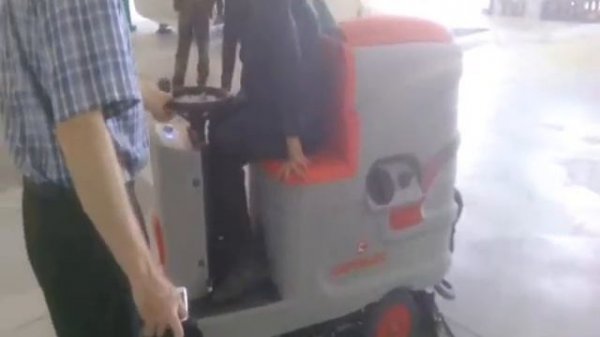 Поломоечная машина Comac Innova 85