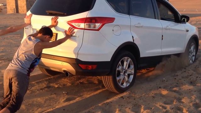 Ford Kuga 1.6T manual FWD sand смотреть онлайн