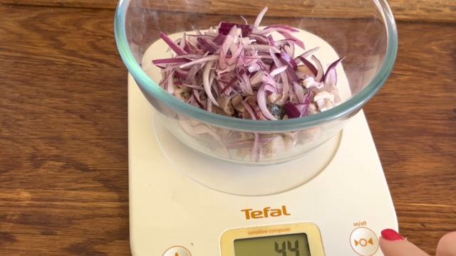 СОЧНЫЙ ОРИГИНАЛЬНЫЙ КЕТО САЛАТ С СЕЛЬДЬЮ #lowcarb #нуп #салатсселедкой #сельдь #похудение #диабет