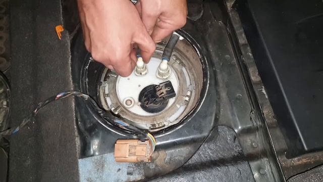 Замена топливного насоса шевроле авео 1.2 кузов т250, часть 1 смотреть онлайн
