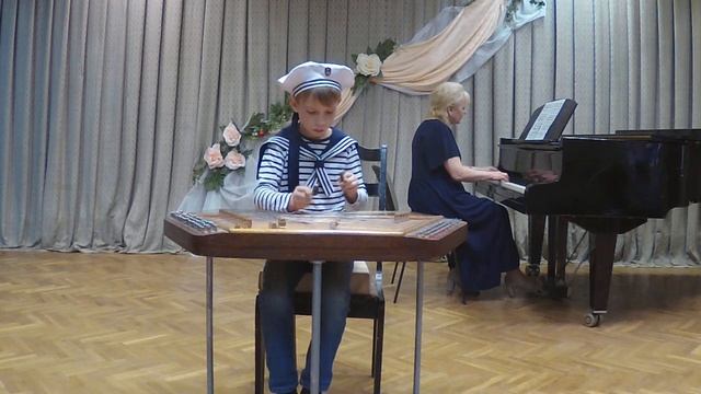 И.Дунаевский "Жил отважный капитан" из к/ф "Дети капитана Гранта". Цимбалы. смотреть онлайн