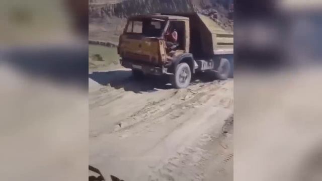 ПРИКОЛЫ ПРО ДАЛЬНОБОЙ 2023 , Фуры, Дальнобойщики,Грузовики #1 смотреть онлайн