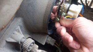 Замена основных и габаритных ламп на ваз 2105.