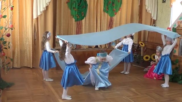 танец реченьки! моя Дашуля в главной роли смотреть онлайн