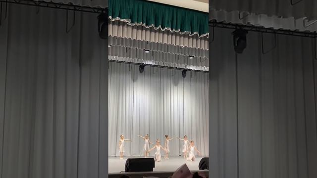 С детьми можно! Отчётный танец в балетной школе смотреть онлайн