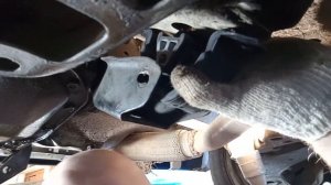 Замена нижней подушки двигателя Daewoo Lanos 1.5