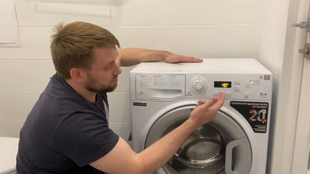 Обзор техники. Стиральная машина узкая Hotpoint Ariston VMSF 6013 B смотреть онлайн