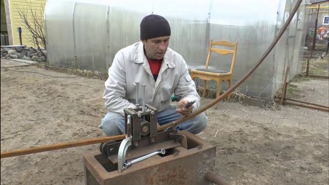 Теплица из поликорбаната и профильной трубы своими руками Как согнуть профиль на  дуги для теплицы