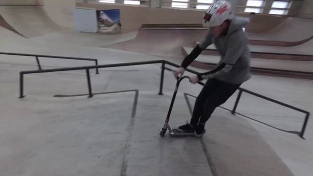 Катнули в СМЕНЕ/Скейт-парк ,,СМЕНА" смотреть онлайн