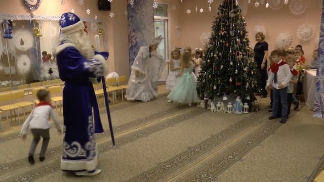 Новогодний утренник в старшей группе смотреть онлайн
