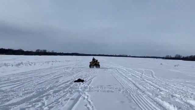 Учусь водить квадроцикл по снегу смотреть онлайн