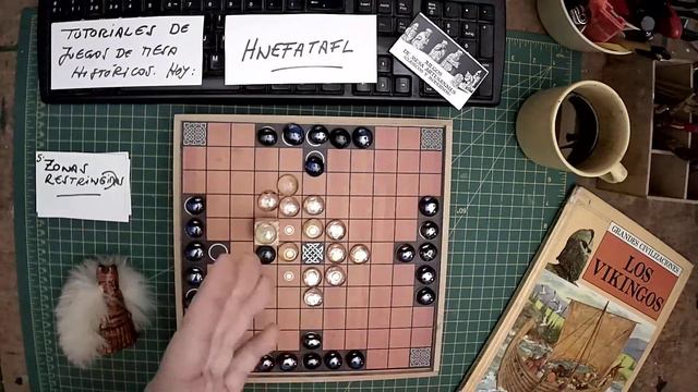 HNEFATAFL (Juegos de Mesa Históricos) - Tutorial Nr.2 : Objetivo y mécanicas del juego. смотреть онлайн