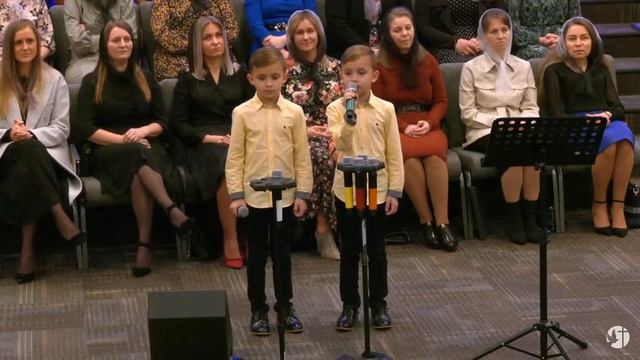 А мир всё шумит , так устали мы слушать . Тимофей и Даниил . Христианское стихотворение смотреть онлайн