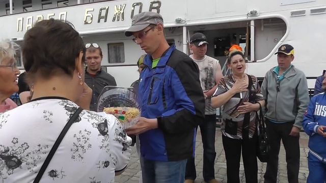 29 05 2013 г Глухие из Пермского края пробуют чак-чак 01092 смотреть онлайн