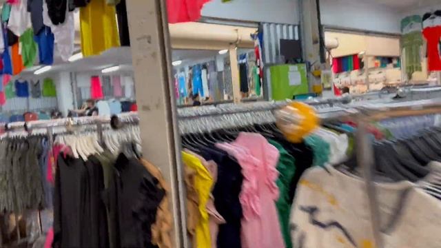 Рынок в Праге САПА. Ринок, базар SAPA.