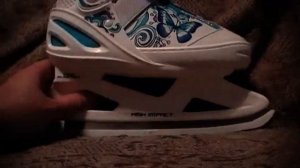 Коньки с механизмом регулировки размера