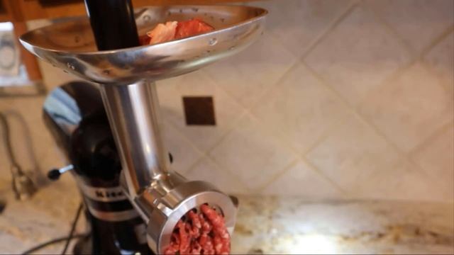 Ribeye Burgers! KitchenAid KSMMGA Metal Food Grinder Attachment Review and Demo смотреть онлайн