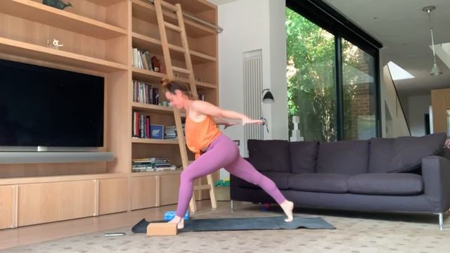 VINNY YOGA • GROOVY YOGA FLOW with Kristiarne Wilson смотреть онлайн