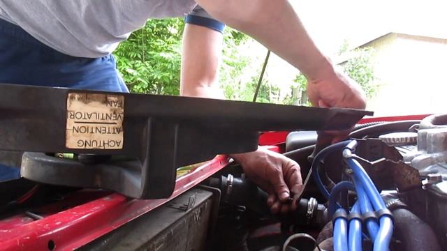 Замена двигателя вентилятора на радиаторе с ВАЗа 2108 на Опель Вектра А смотреть онлайн