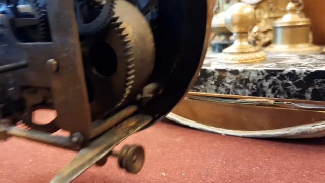 Механизм часов Le roi A Paris смотреть онлайн