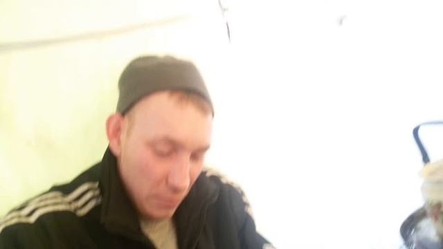 как открыть банку эмалированной кружкой смотреть онлайн