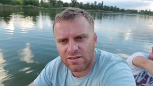 НА ЛОДКЕ НА РЕЧКЕ .... НУ ЕГО В....