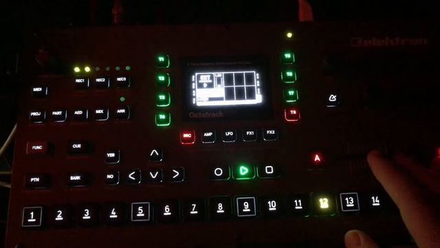 Synth Jamz смотреть онлайн