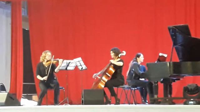 Дебюсси Трио 3 и 4 части смотреть онлайн