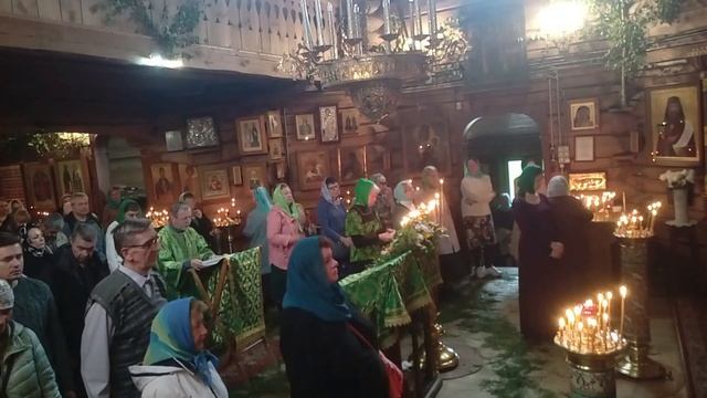 День Святой Тро́ицы. Пятидесятница. Всенощное бдение. смотреть онлайн