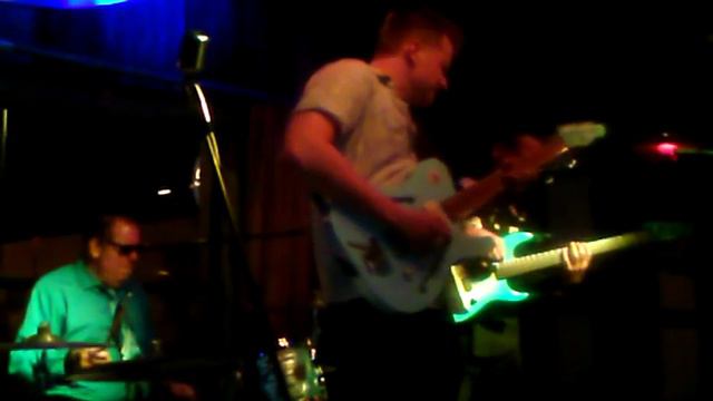 Magnus Berg at Blue Rooster, Sarasota Florida song #1 2015jan17 смотреть онлайн