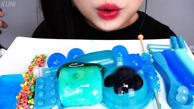 ASMR BLUE DSEERTS MUKBANG TANGHULU, JELLY 파란색 음식 디저트 먹방 탕후루, 젤리 Nachtisch デザート नीला भोजन 甜点 toetje смотреть онлайн