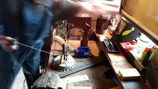 светильник прожектор для гаража тормозной диск что можно сделать смотреть онлайн