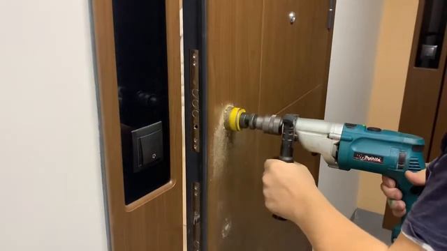 Установка врезной броненакладки на цилиндровый замок / door-services.ru смотреть онлайн