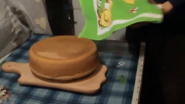 Достаем готовый хлеб смотреть онлайн