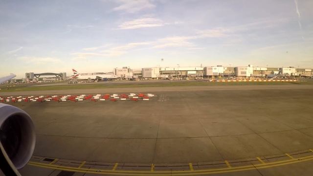 TUI flight from Gatwick Airport (inc Plane Spotting) смотреть онлайн