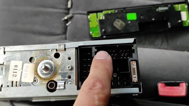 A8 D2 КАК СНЯТЬ МАГНИТОЛУ. смотреть онлайн