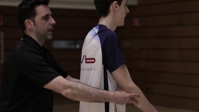 VOLLEYBALL TRAINING - How To ATTACK The Ball ?