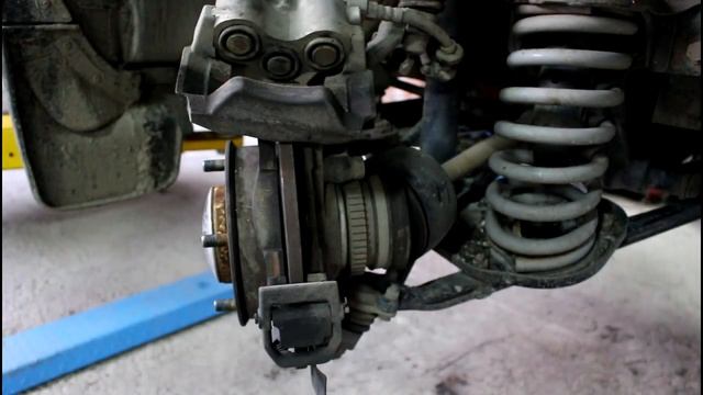 Замена передних тормозных колодок Chevrolet Niva 4х4 Шевроле Нива 2016 года смотреть онлайн