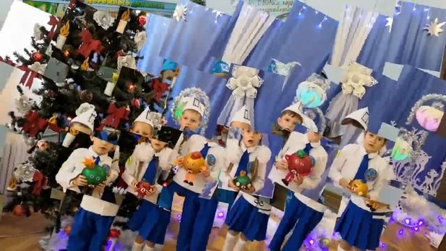 Новогоднее поздравление команды ЮПИД МБДОУ №111 "Светофорик" смотреть онлайн