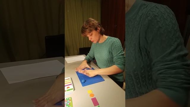 Цвета и формы. Лепка пирамидки. Занятие для первой младшей группы. смотреть онлайн