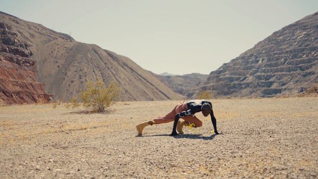 Earth Mother, Sky Father: 2030 смотреть онлайн