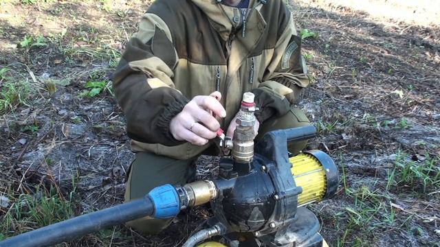 ПОДКЛЮЧЕНИЕ НАСОСНОЙ СТАНЦИИ НА ПРАКТИКЕ!/КАК ЗАКАЧАТЬ ВОДУ ИЗ СКВАЖИНЫ?/ НЕКОТОРЫЕ СПОСОБЫ. смотреть онлайн