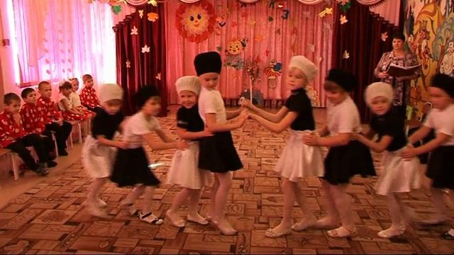 Танец: "Кнопочки баянные" смотреть онлайн
