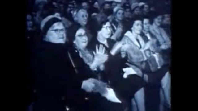 Monty Python's Flying Circus: A man with two/three noses смотреть онлайн