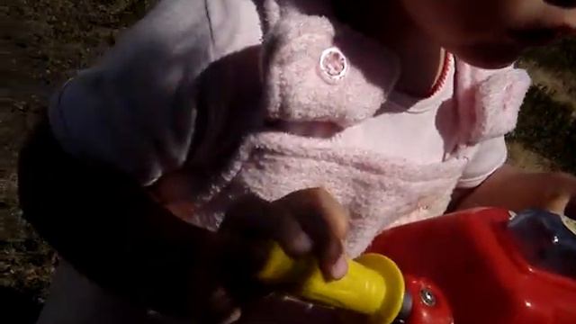 это я маленькая .я была в синем читать описание смотреть онлайн