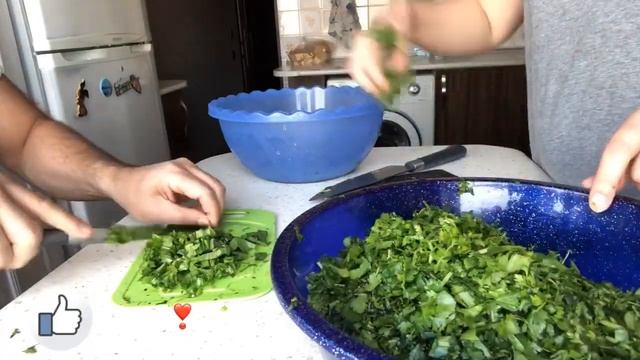 КУТАБЫ С ЗЕЛЕНЬЮ,? ЛЁГКИЙ И ВКУСНЫЙ РЕЦЕПТ /Любимое блюдо на Кавказе ??