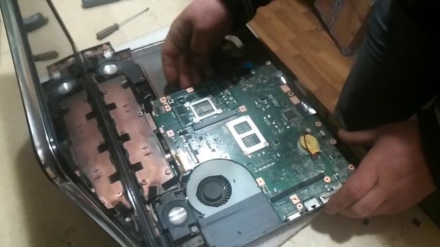 Как разобрать ноутбук Asus N55S смотреть онлайн