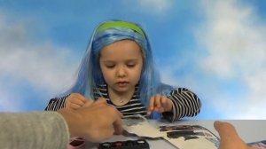 Монстер Хай косметика и Парик Гулии Йелпс Катя примеряет и делает макияж Monster